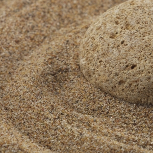 Stein und Sand